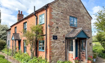 2 Bed in Cradley 3