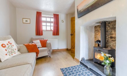 2 Bed in Llanfair Caereinion 1