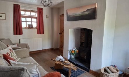 2 Bed in Llanfair Caereinion 1