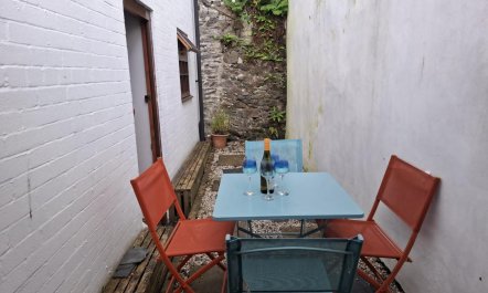 2 Bed in Llanfair Caereinion 3