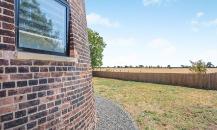 4 Bed in Waddington 8
