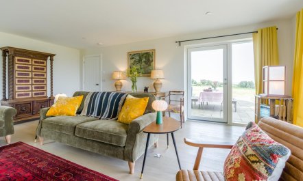 4 Bed in Banks Head 7