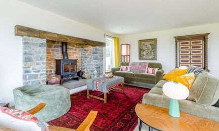 4 Bed in Banks Head 8