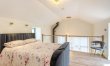 1 Bed in Low Row 4