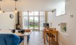1 Bed in Low Row 6