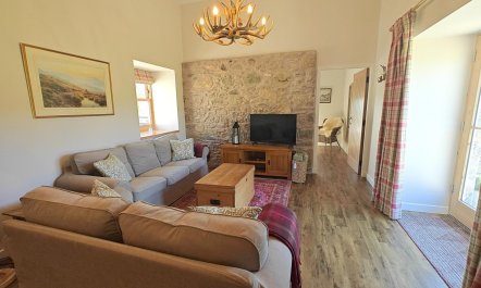 2 Bed in Monymusk 1