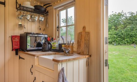 1 Bed in Purleigh 5