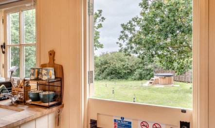 1 Bed in Purleigh 8
