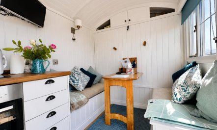1 Bed in Newton Tracey 4