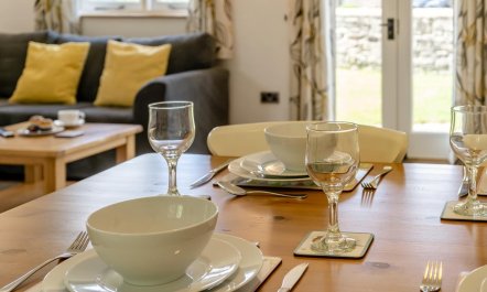 2 Bed in Gilwern 6