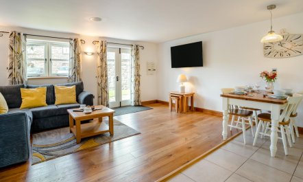 2 Bed in Gilwern 9