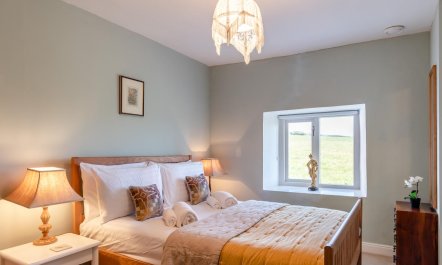 3 Bed in Castlemorris 2