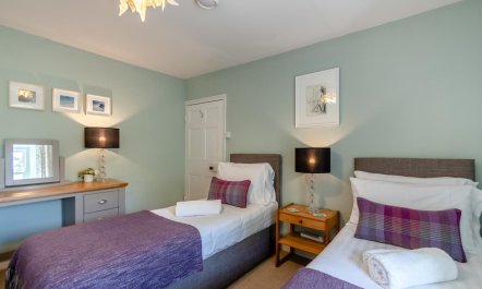 3 Bed in Castlemorris 9