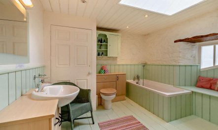 3 Bed in Castlemorris 8