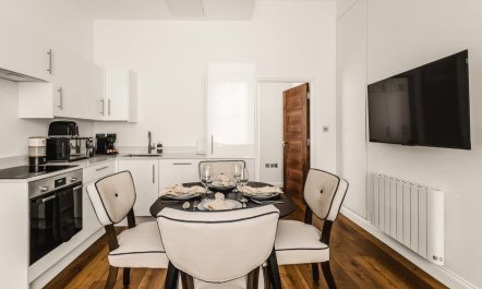 Kensington Reverie 6