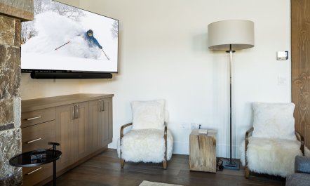 Snowy Peaks Abode 7