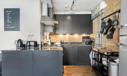 Brick & Borough 9