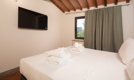 Quiet in the Arno 7