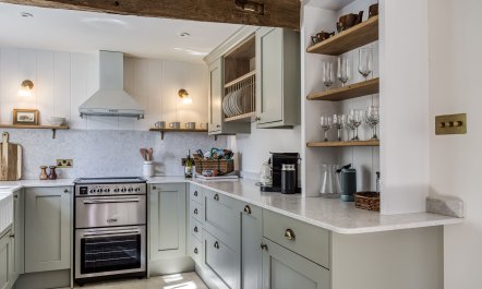 Windrush & Woodsmoke 8