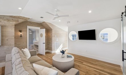 Coastal Charm Retreat 7
