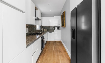 Holland Park Retreat 9