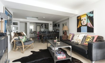 River Thames Retreat