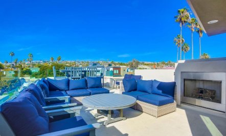 Pacific Rooftop Reverie 3