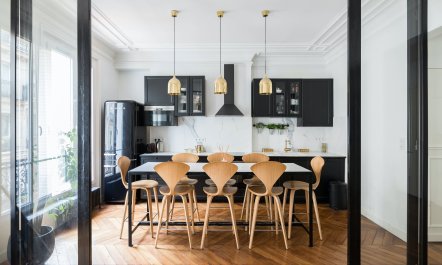 Monochrome Sleek 1