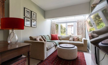 Kensington Charmer 5