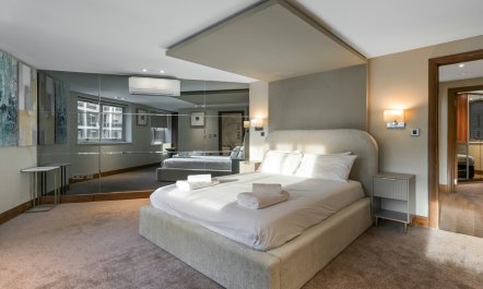 Marble & Mayfair 8