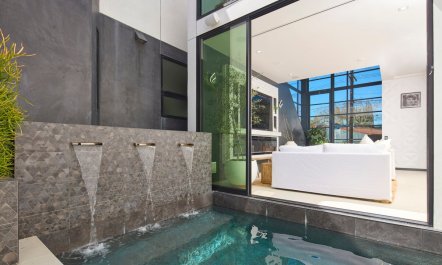 Deco & Glass 1