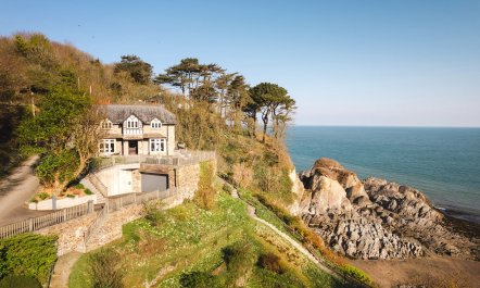 Cliffside & Tide
