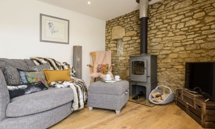 The Hill Fort Hideaway
