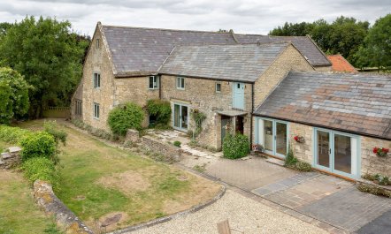 The Hill Fort Hideaway 1