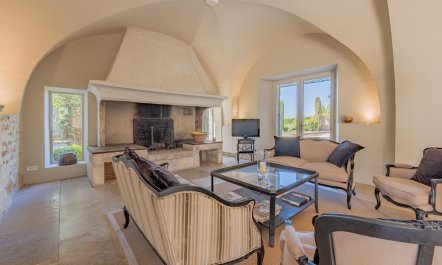 Proven&ccedil;al Charms 4