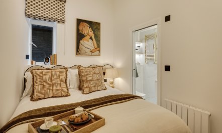 West End Echo 7