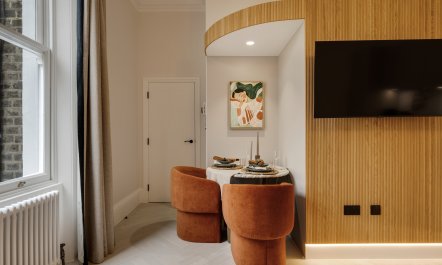 West End Echo 4