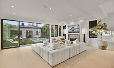 Studio City Ambiance 1