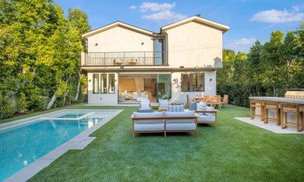 Studio City Ambiance 1