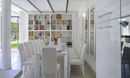 Stone & Meridian 9