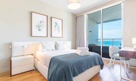 Atlantic Pearl Waves 8