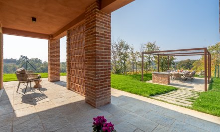 Monferrato & Vine 5