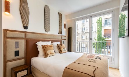 Seine & Marble 8