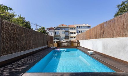 Porto Poolside 1