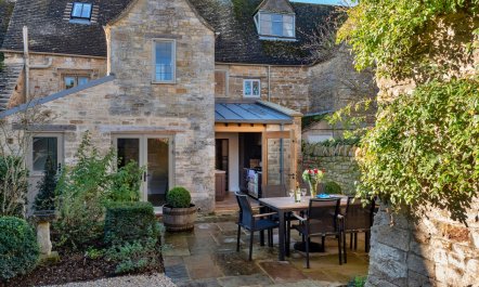 The Bledington Cottage 2