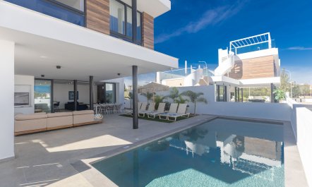 Pearly Protaras 3