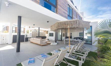 Pearly Protaras 4