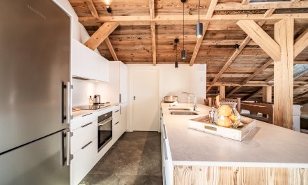 Blanc & Timber 9