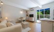 Isola Bella Retreat 9