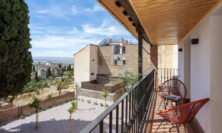 Alhambra & Olives 5